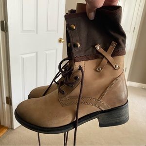 Coconuts boots Style Mollie genuine leather upper - natural & brown size 7.5 🤎